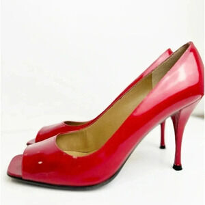 Stuart Weitzman “Linda” open toe patent leather red pumps, Like NEW Sexy Elegant